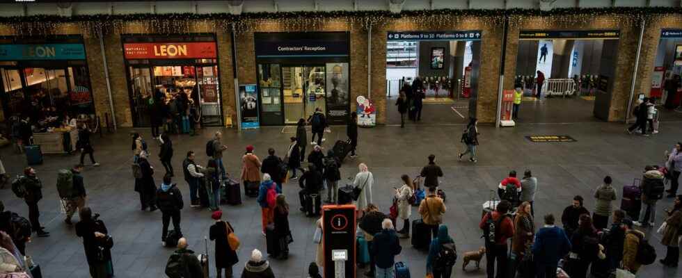 Strikes hit British Christmas holidaymakers