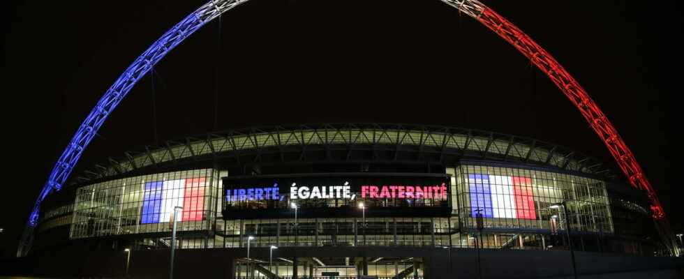 The video of the English singing the Marseillaise at Wembley