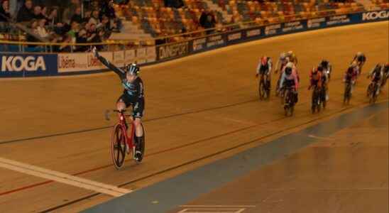 Wiebes wins scratch and elimination race at NK track cycling