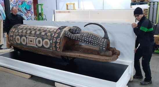 how the talking drum is protected before its return to