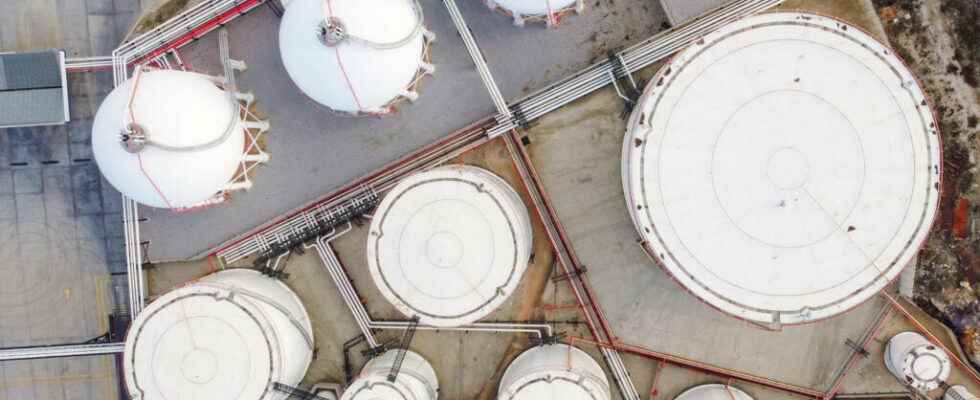 inauguration of a first liquefied natural gas terminal to avoid