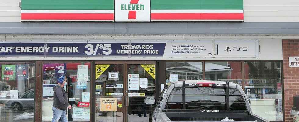 7 Elevens application to serve alcohol in Chatham still proceeding