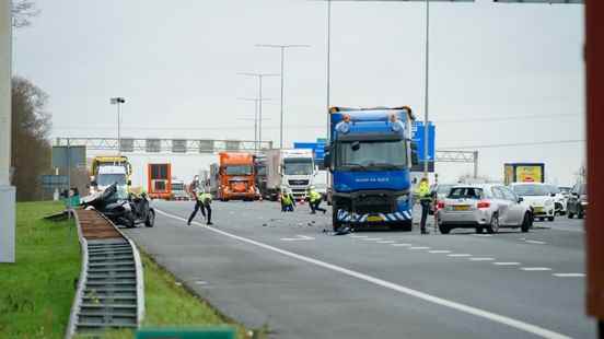 A12 free again after accidents and large crowds
