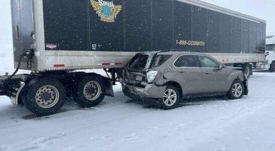 Chain traffic accident in the USA 85 vehicles collided