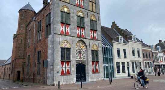 Concerns about historic town hall Vianen will the municipality sell