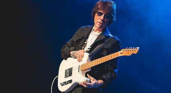 Death of Jeff Beck the guitarist died of bacterial meningitis