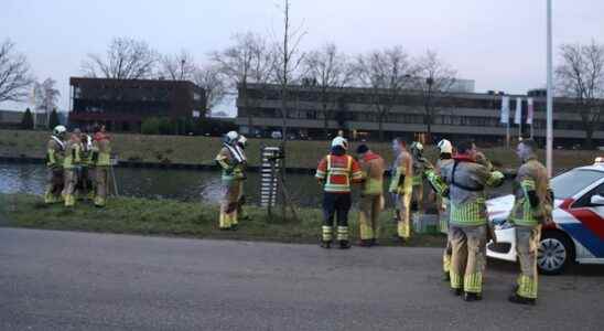 Fire brigade rescues woman from Merwede Canal Vianen