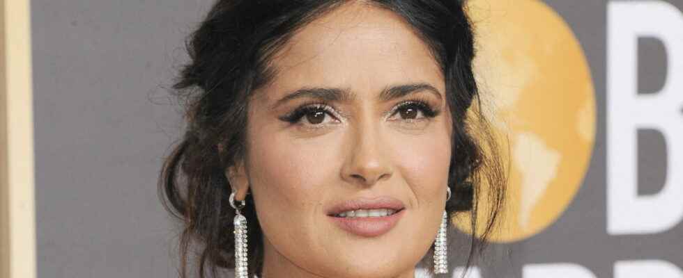 Heres how to replicate Salma Hayeks glamorous beauty look at
