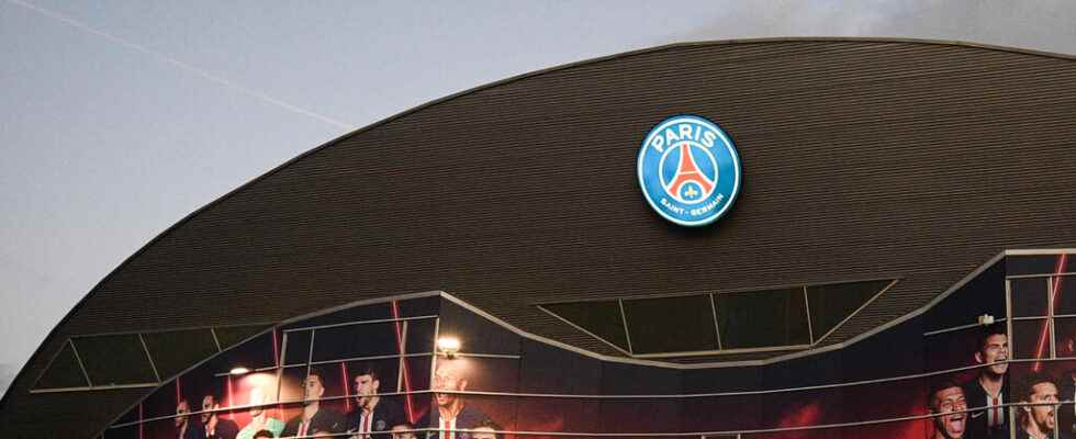 Paris Saint Germain supporters split on possible club move