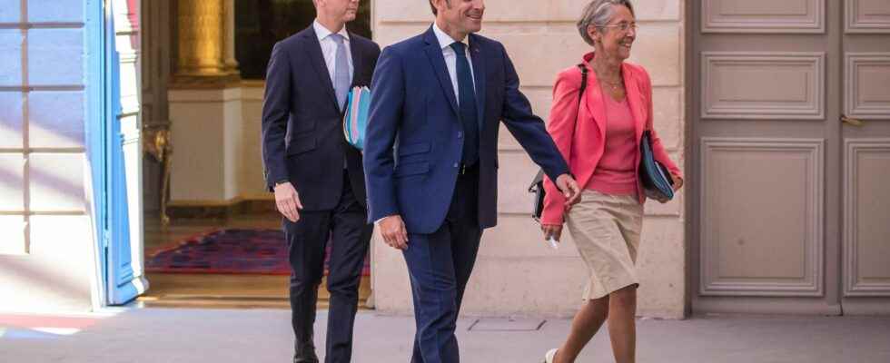 Pensions Macron and Borne caught up in the circle of