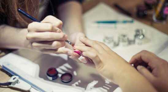 Skin cancer after a manicure info or intox