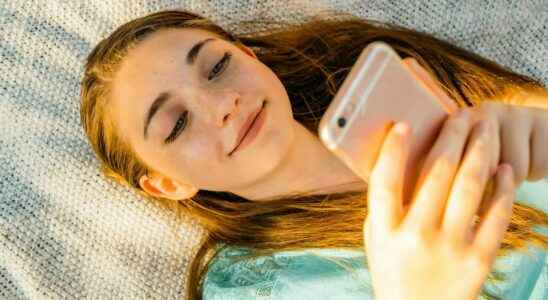 Social networks their regular consultation would make teenagers more sensitive
