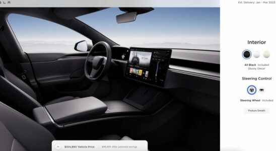 Tesla Adds Round Steering Option to Its Vehicles