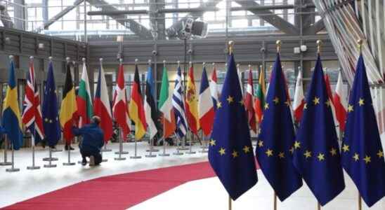 The European Council decides to establish an EU civilian mission