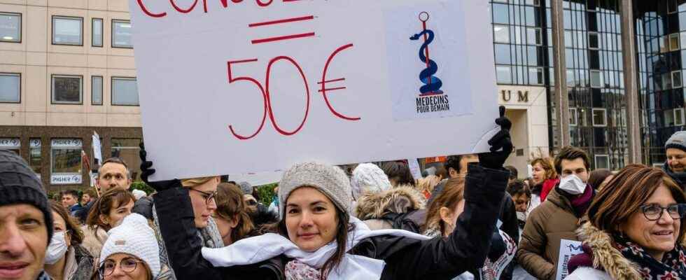 The strike of liberal doctors renewed for a week