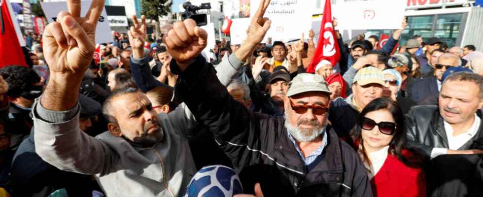 Twelve years after Ben Ali Tunisians demonstrate against Kais Saied