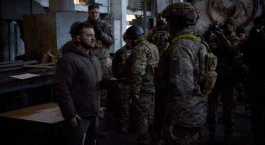 Ukrainian leader Zelensky asked for weapons support to stop Russian