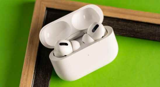 We find you the best price of AirPods for sales