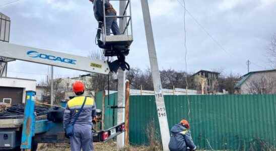 in Ukraine with the technicians in charge of restoring electricity