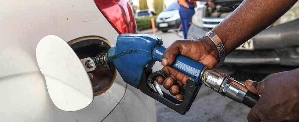 new fuel shortage gas stations stormed in Yaounde