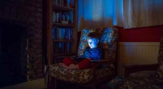 Children and screens the Academy of Medicine recommends wearing anti blue