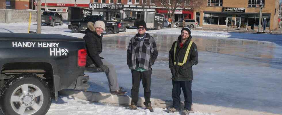 Contractor pays it forward with outdoor ice rink