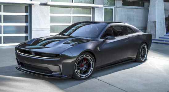 Electric Dodge Charger Daytona SRT and great artificial engine sound