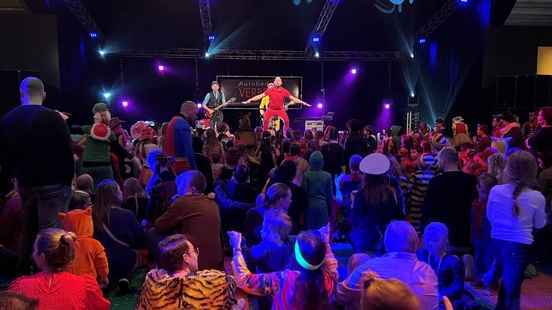Full and sold out halls at the carnival in Wijk bij