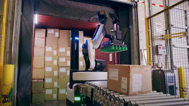 Heres how Boston Dynamics robot Stretch works in DHL warehouses