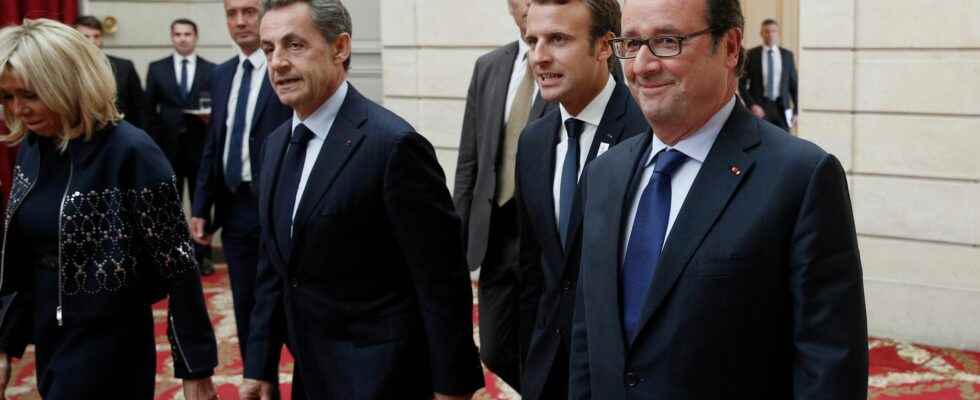 Hollande then Sarkozy at the table with Macron the presidents