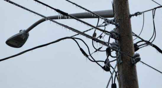 Ice storm results in multiple power outages in Chatham Kent