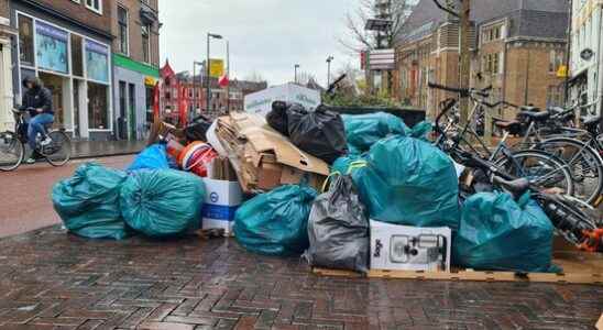 More and more waste in the center of Utrecht markets