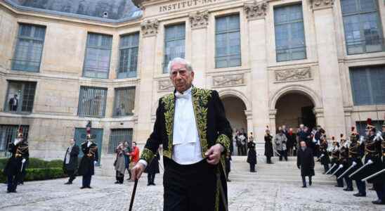 Moving entry of Mario Vargas Llosa into the French Academy
