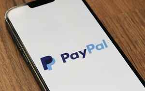 PayPal quarterly above expectations CEO Dan Schulman leaves