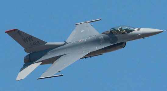 Poland opens to send F 16 to Ukraine