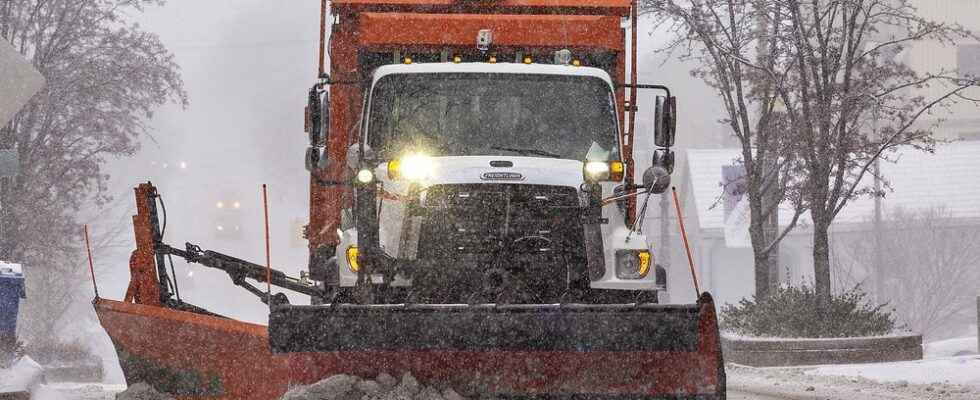 Public urged to prepare for possible ice storm