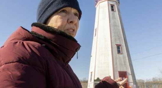 Rotting 183 year old Lake Erie lighthouse at risk of toppling Officials