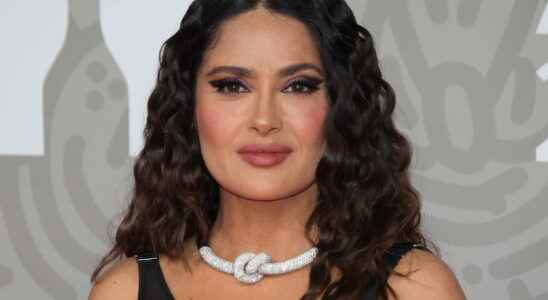 Salma Hayek what she savors while putting on her gold