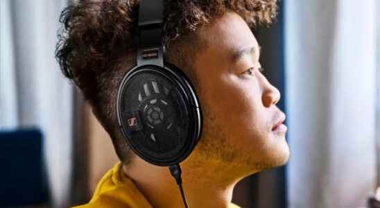 Sennheiser HD 660S2 Headphones Introduced Price and Features