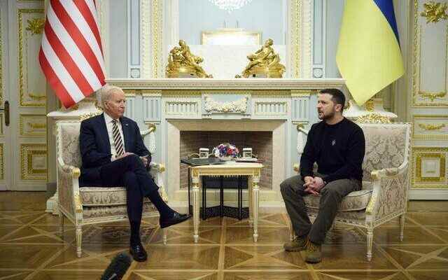 Surprise visit from USA to Ukraine Biden meets with Zelensky