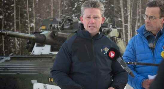 Sweden sends Leopard to Ukraine