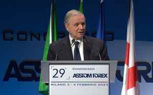 Visco ECB policy change indispensable but sustainable for Italy