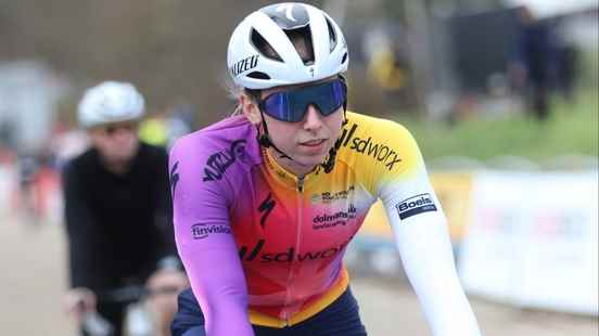 Wiebes beaten again by Kool in Tour of Emirates