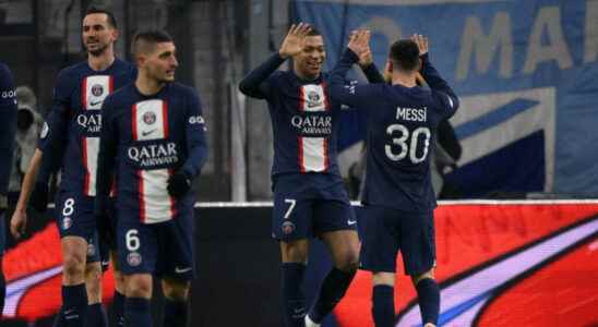 led by the Mbappe Messi duo PSG obliterates OM at the